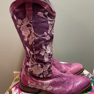 Purple embroidered vintage cowboy boots
